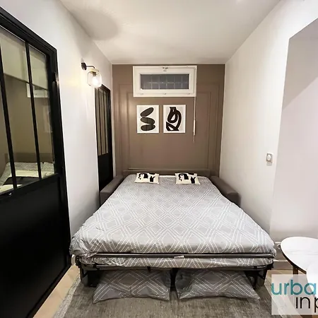 Urban Flat 178 - Cosy 2 Bedroom In Center Of דירה *